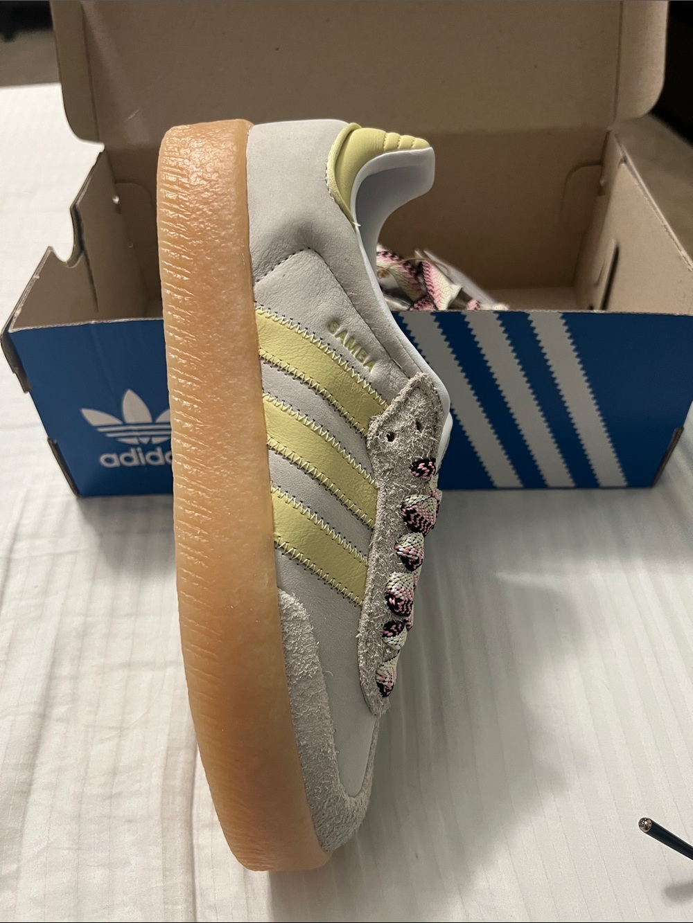 adidas Originals Sambae W in White/Green/Gray - Picture 4 of 6